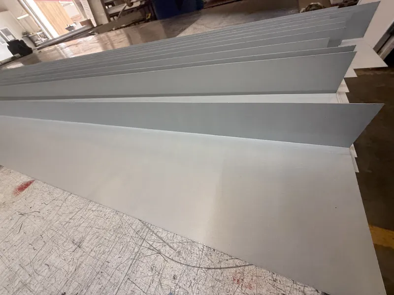 Remates de chapa plegados a medida en nuestro taller de Valencia